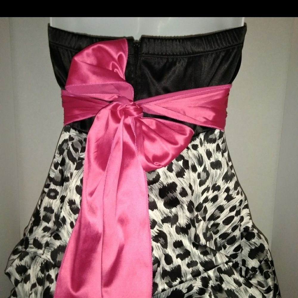 Ruby Rox strapless dress - Picture 7 of 7